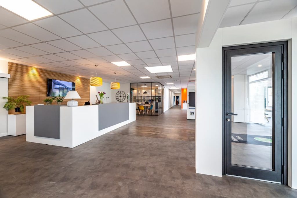 CHARTRES MIROITERIE SHOWROOM