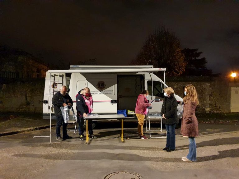 RESTOBUS - Crédits : Restos du Coeur d'Eure-et-Loir